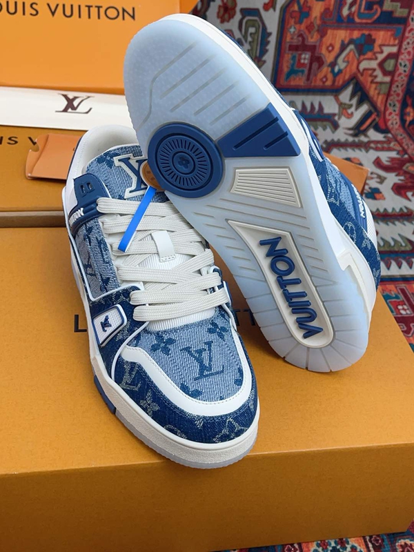 ルイヴィトン靴着用イメージ